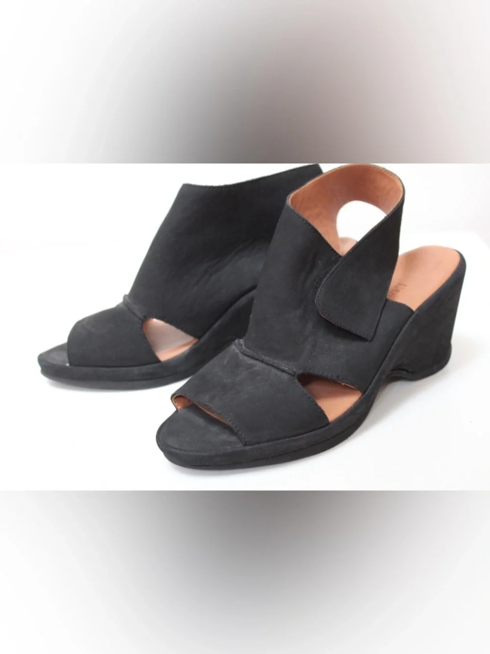 L'Amour Des Pieds Oswin wedges